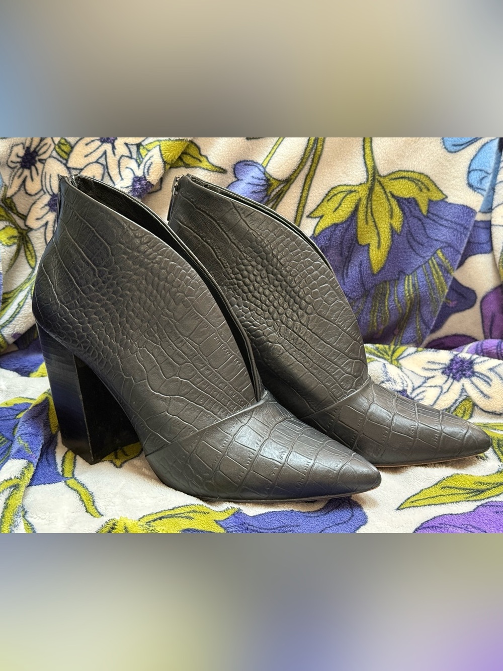 Vince Camuto "Steevera" crocodile-embossed leather block heel bootie(ladies 9)